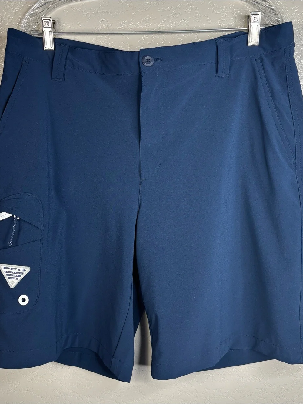 Columbia Navy Blue PFG Cargo Performance Shorts Fish Hike Camp 38”X10” Like New